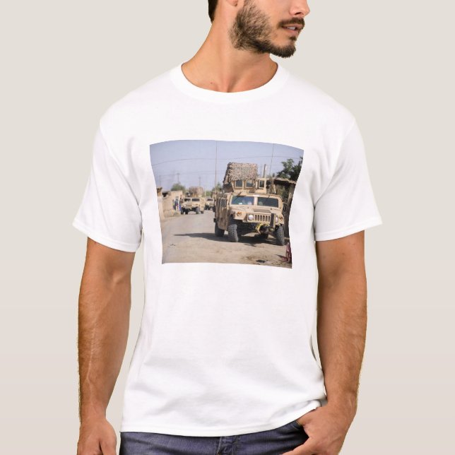 T-shirt Sécurité de Humvee pendant une patrouille (Devant)