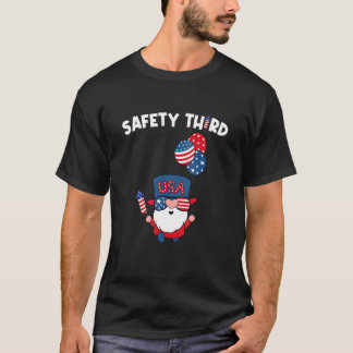 T-shirt Sécurité Troisième 4 juillet Fireworks Gnome
