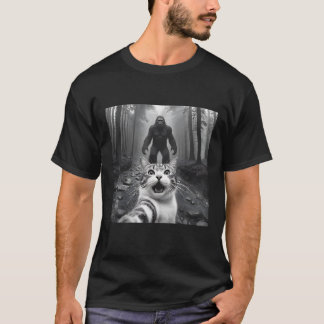 T-shirt Selfie De Chat Drôle Surpris Avec Sasquatsch