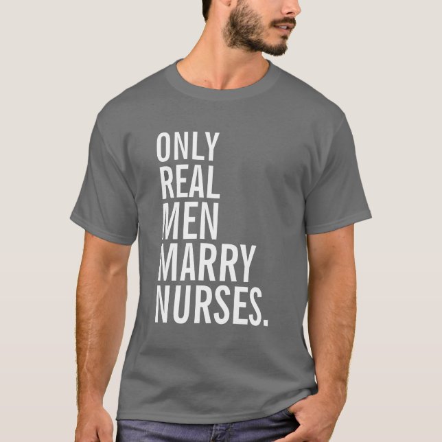 T-shirt Seulement les vrais hommes épousent des (Devant)