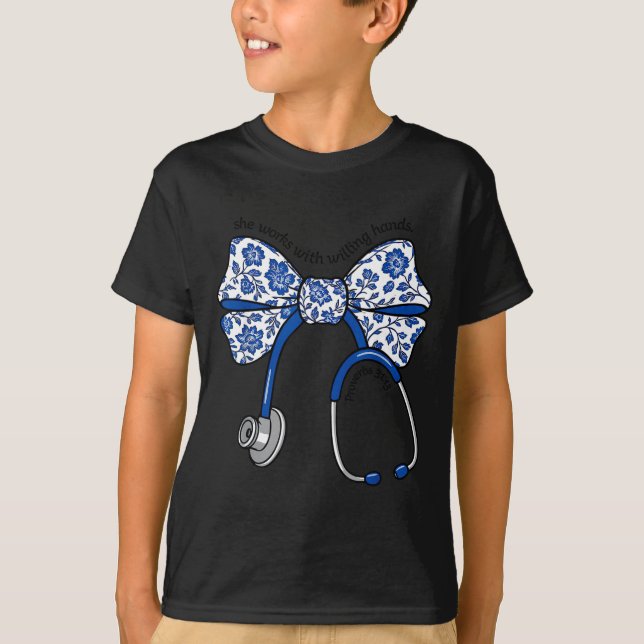 T-shirt She Works With Willing Hands Proverbs 31 13 Christ (Devant)