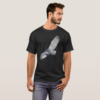 T-shirt Silhouette d'oiseau en vol soutenue par des nuages