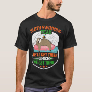 T-shirt Sloth Swimming Team Funny Lazy Sloth flottant sur