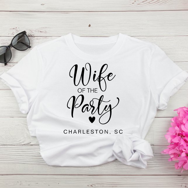 T-shirt Sote Bride Charleston Bachelorette (Celebrate the bride-to-be with fun and style at her bachelorette party)