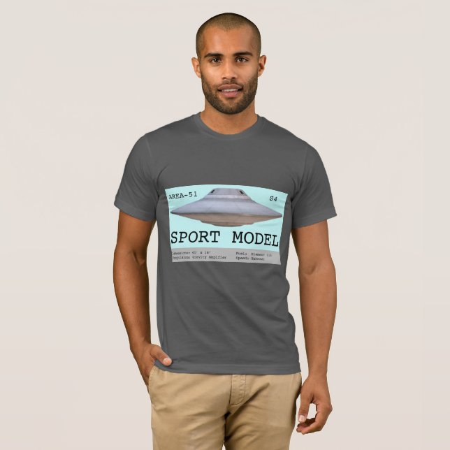 T-shirt Soucoupe modèle en sport d'Area-51/S4 (Devant entier)
