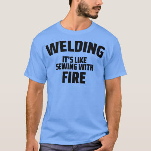 T-shirt souder souder son semblable couture avec feu