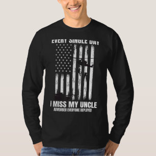 T-shirt Souvenez-vous de tout le monde déployé oncle Rouge