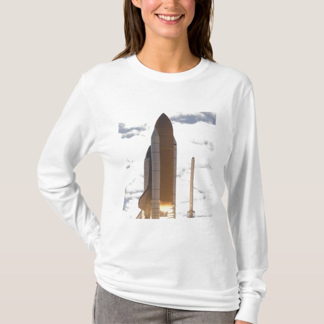T-shirt Space Shuttle Atlantis lève sur 16 (Devant)