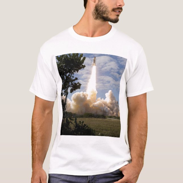 T-shirt Space Shuttle Atlantis lève sur 19 (Devant)