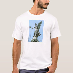 T-shirt Statue d'ange dans le jardin du palais de Charlott