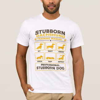 T-shirt Stubborn Dachshund Training Manual Retro Dog Art