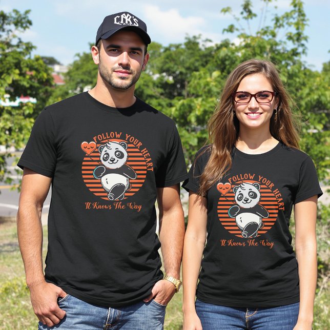 T-shirt Suivez Votre Correspondance Coeur Panda Couple (Créateur téléchargé)