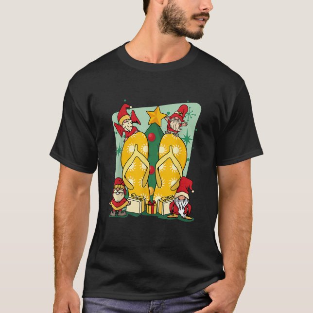 T-shirt Summer Flip Flops Gnomes Christmas In July  (Devant)