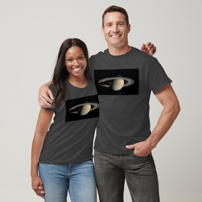 T-shirt Sunlit Saturn Gas géant Planet par Cassini (Unisexe)