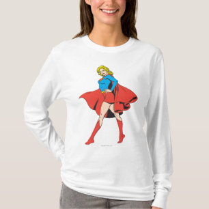 T-shirt Supergirl frappe une pose