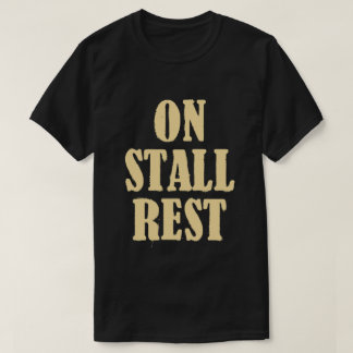 T-shirt sur le repos de décrochage