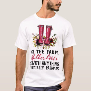T-shirt sur les bottes en caoutchouc de la ferme vont avec