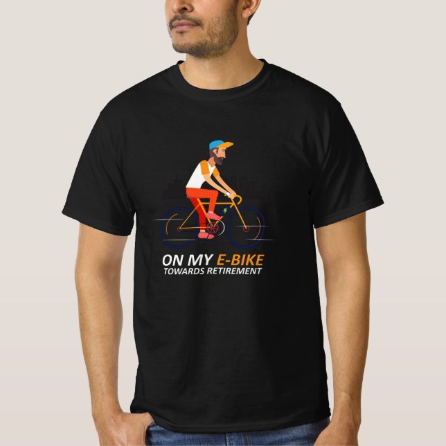 T-shirt Sur mon vélo électronique vers la retraite (Devant)