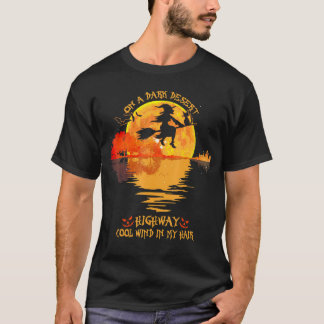 T-shirt Sur Un Cool De La Route Du Désert Sombre Vent Dans
