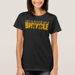 T-shirt Sur Un Vélo À Vélo