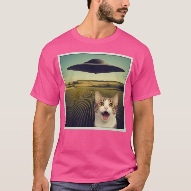 T-shirt Surprise Dans Les Champs Une Rencontre Feline Avec (Devant)
