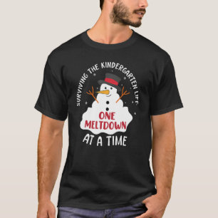 T-shirt Survivre À La Maternelle Vie Une Flambée À Un