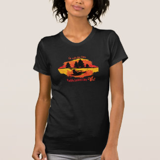 T-shirt T des femmes de drogués de palette