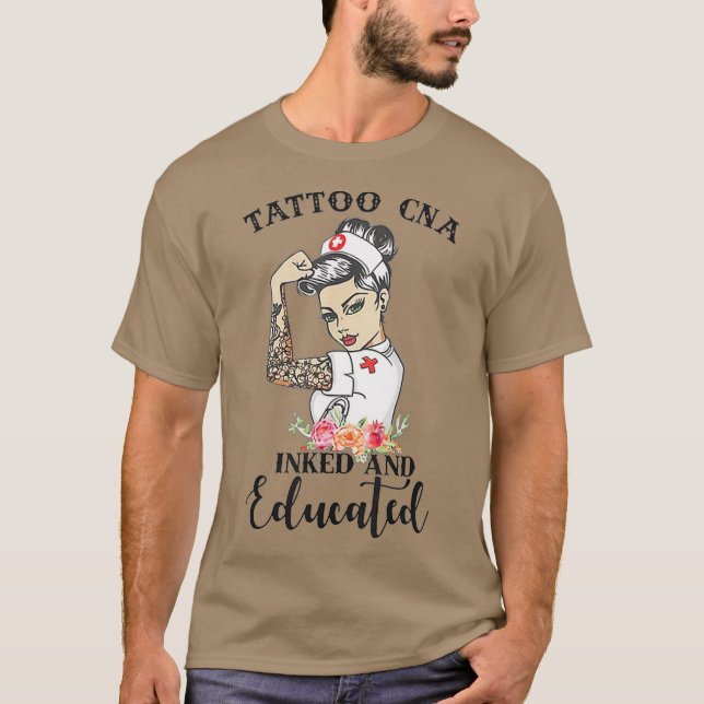 T-shirt Tatouage CNA Enchaîné Et Éduqué Forte Femme Infirm (Devant)
