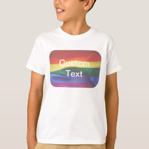 T-shirt Texte personnalisé de l'indicateur arc-en-ciel gay