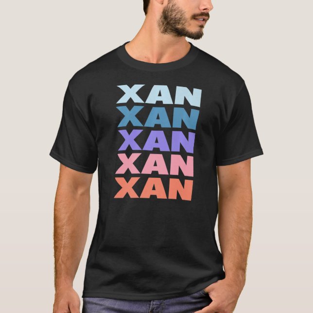 T-shirt Texte répété moderne Xan (Devant)