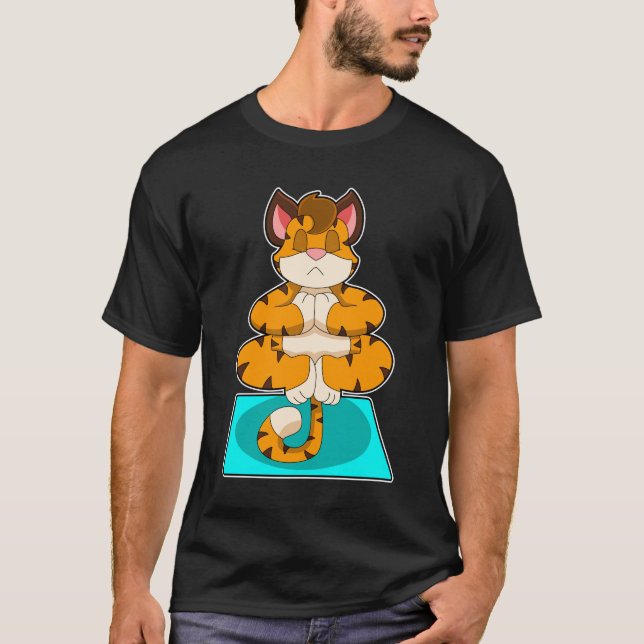 T-shirt Tigre au Yoga sur tapis de Yoga (Devant)