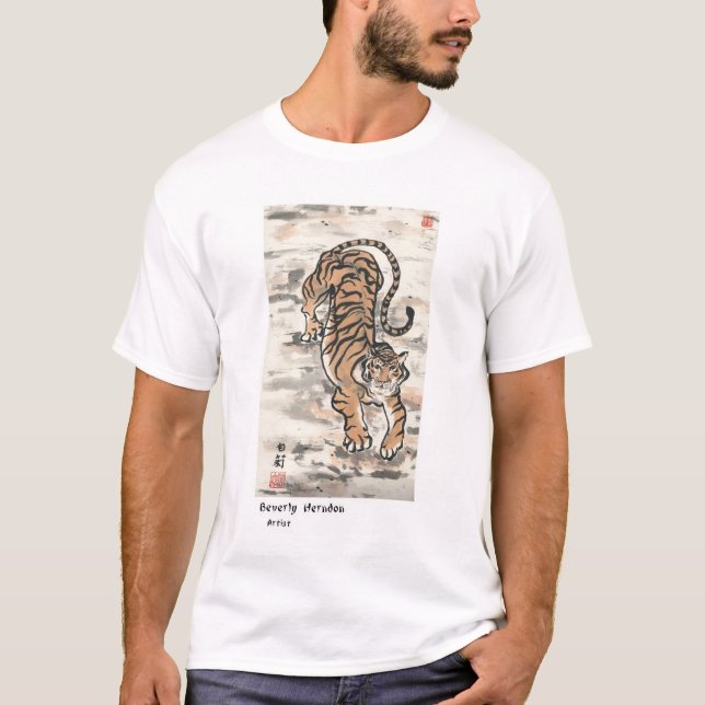T-shirt Tigre sur la falaise (Devant)
