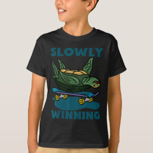 T-shirt Tortue drôle de skateboard roulant lentement gagna