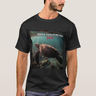 T-shirt Tortue verte nageant sous l'eau