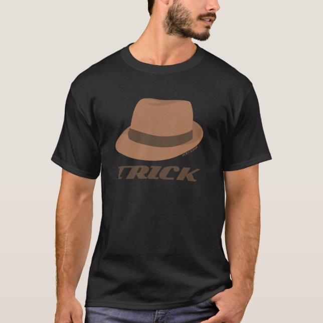 T-shirt Tour de casquette - cadeaux pour des fans de (Devant)