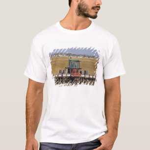 T-shirt Tracteur tirant un planteur de maïs de graine