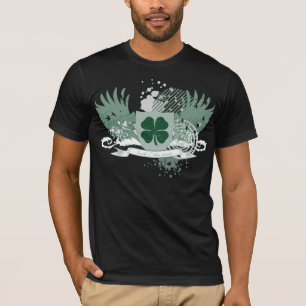 T-shirt trèfle de quatre feuilles. o de chance