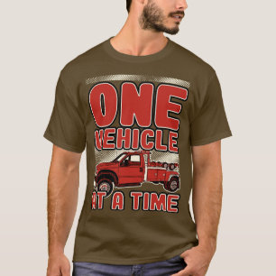 T-shirt Tronquer Un Véhicule À La Fois
