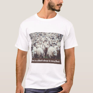 T-shirt Troupeau de moutons blancs et noirs