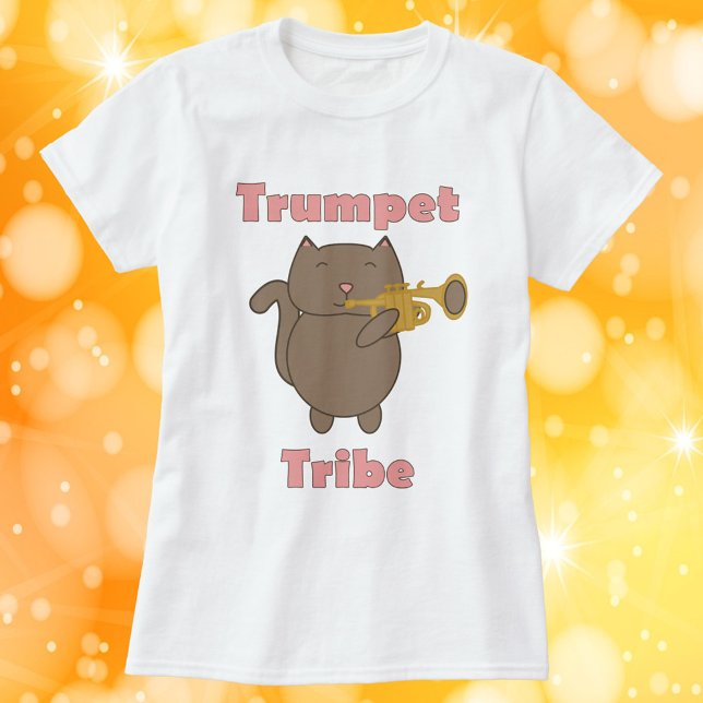 T-shirt Trumpet Tribe Brown Cat Pink (A tshirt with a brown cat playing the trumpet and the words trumpet tribe in pink.)