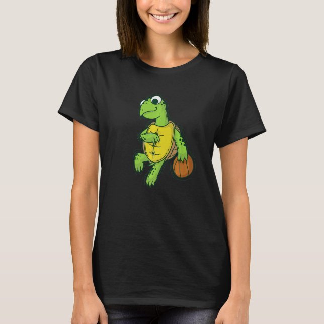 T-shirt Turtle plays and loves Basketball (Devant)