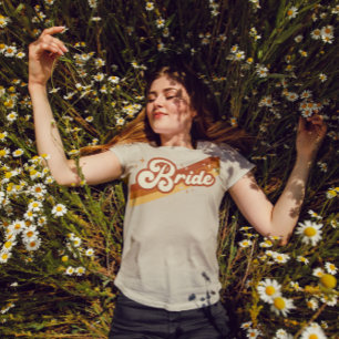 T-shirt Typographie de mariée rétro été Rainbow Mariage T-