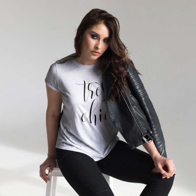 T-shirt Typographie De Script Très Chic (Créateur téléchargé)