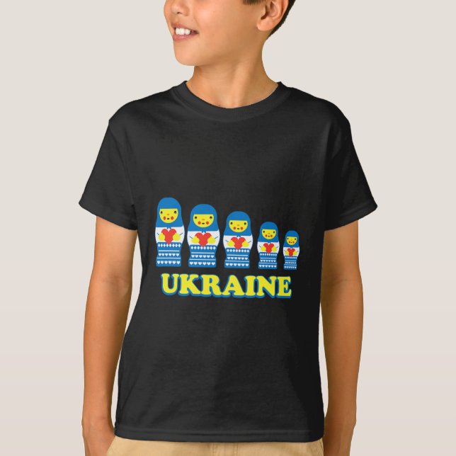 T-shirt Ukraine Matryoshka Nesting Dolls Hold Hearts  (Devant)