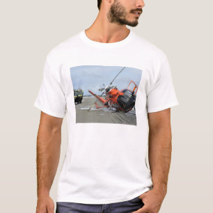T-shirt Un accident d'hélicoptère de dauphin de la garde