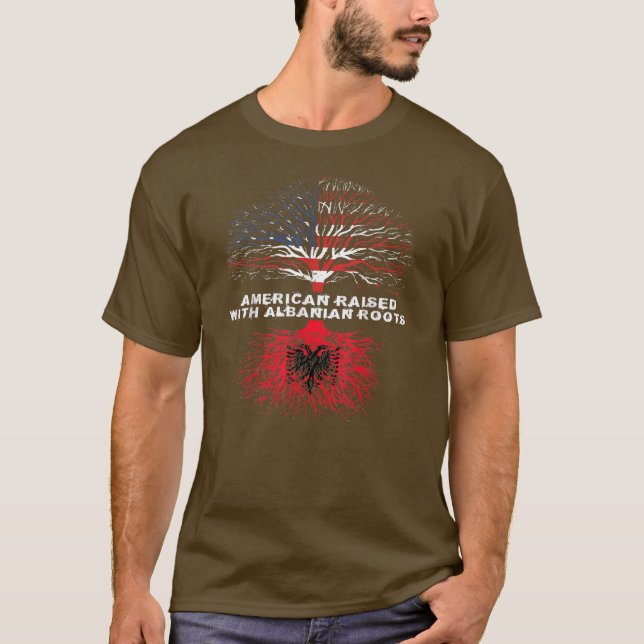 T-shirt Un Américain élevé avec des racines albanaises Alb (Devant)