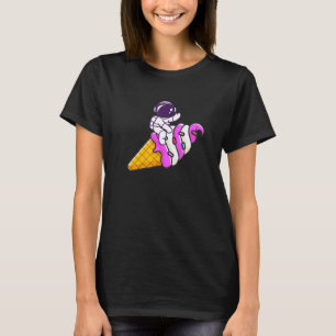 T-shirt Un Astronaute Sur Le Cône De Crème Glaciaire Vacan