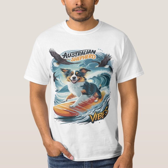 T-shirt Un berger australien à cheval sur la crête surf (Devant)
