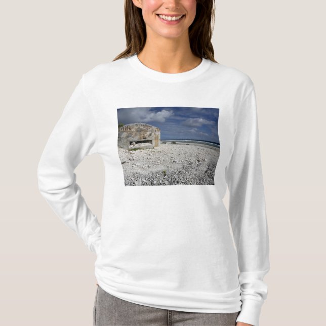 T-shirt Un bunker en ruine (Devant)