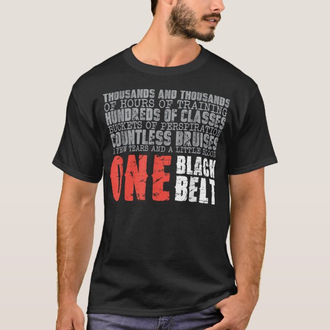 T-shirt Un cadeau Black Belt Martial Arts  (Devant)